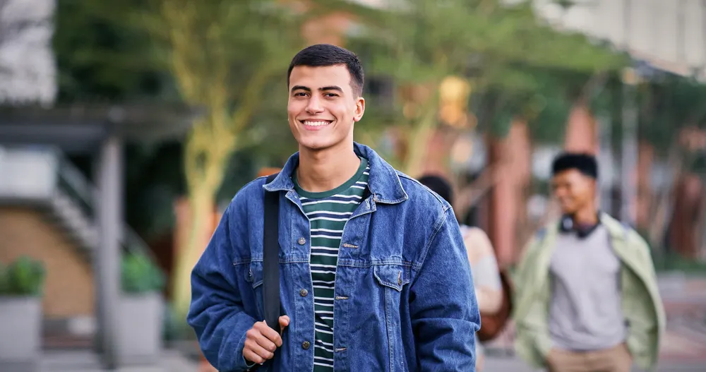college-student-sober-from-drugs-and-alcohol-starting-a-new-life-on-campus-thanks-to-drug-rehab-in-Texas