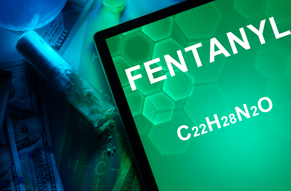 risk-factors-fentanyl-drug-overdose-death-cocaine-heroin-opioid-epidemic-methamphetamine-counterfeit-pills