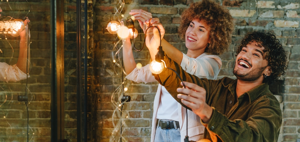 sober-NYE-party-at-home-with-family-members-friends-loved-ones-stay-safe-this-holiday-season